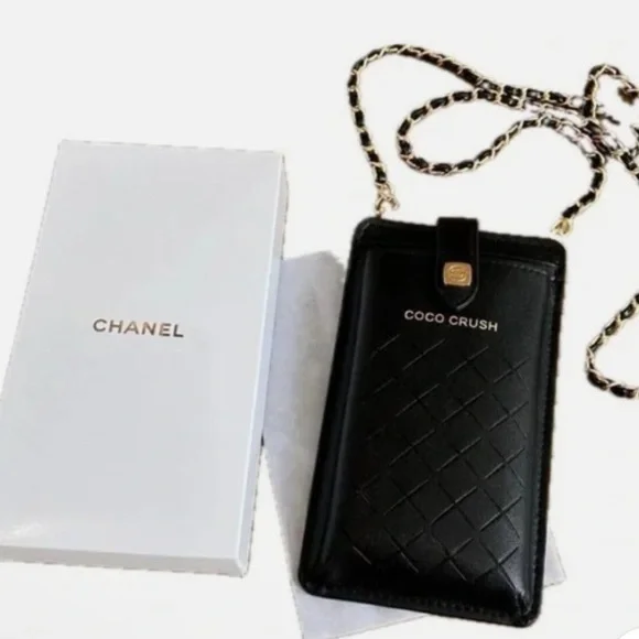 Chanel Black Phone Case with removable Gold Chain GWP ✨Coco Crush ✨ - Picture 4 of 4